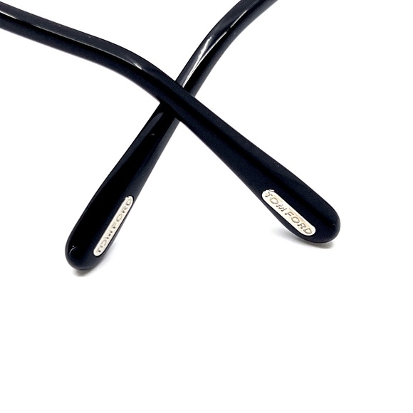 Tom Ford sunglasses Claudia-02 TF839 01D 62/16/140 Polarized Black Square Frame - Picture 11 of 13